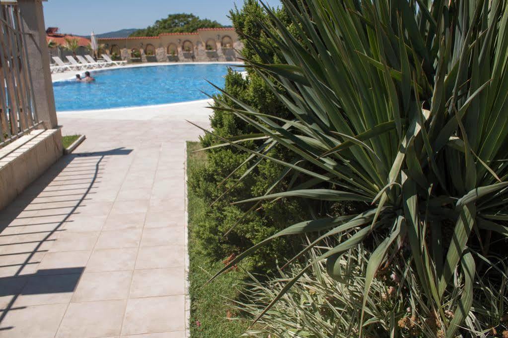 Gardenia Vacation Settlement Sozopol Exterior foto
